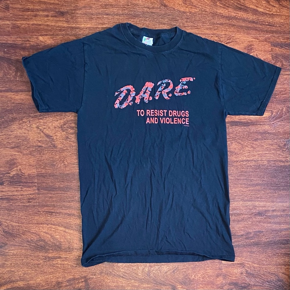 DARE 1990S T-SHIRT “DARE To Resist Drugs And Violence” spellout graphic Tee